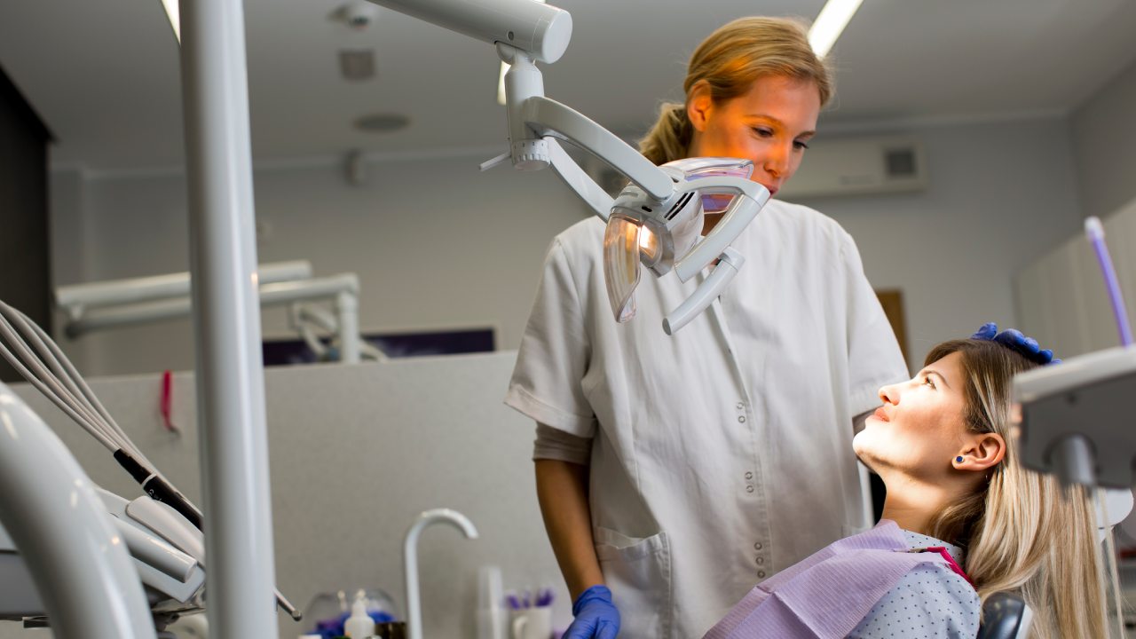 Choosing a Sleep Apnea Dental Specialist with BCBS Coverage