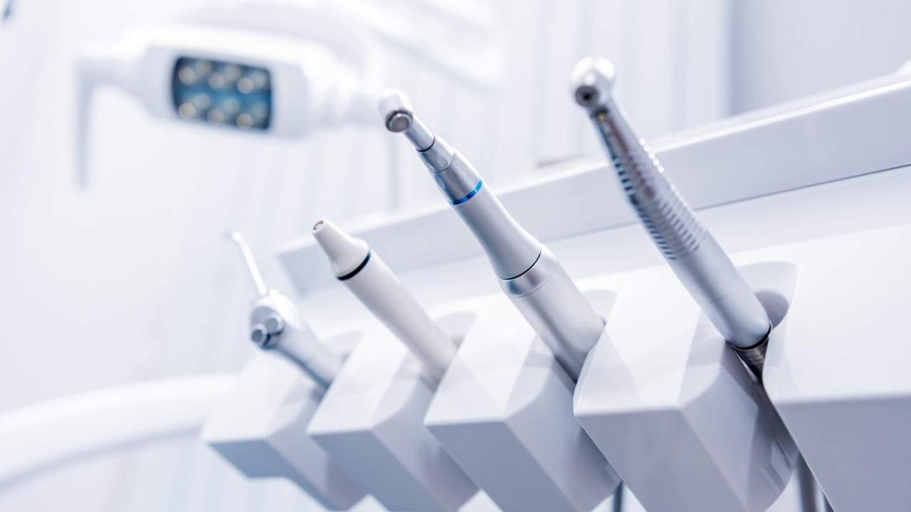 How a Dental Hygiene Maintenance Clinic Keeps Your Smile Bright