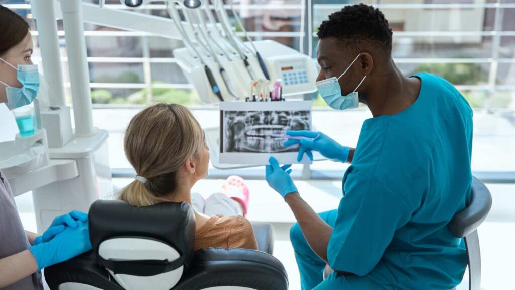 The Benefits of Visiting a Restore Damaged Teeth Clinic