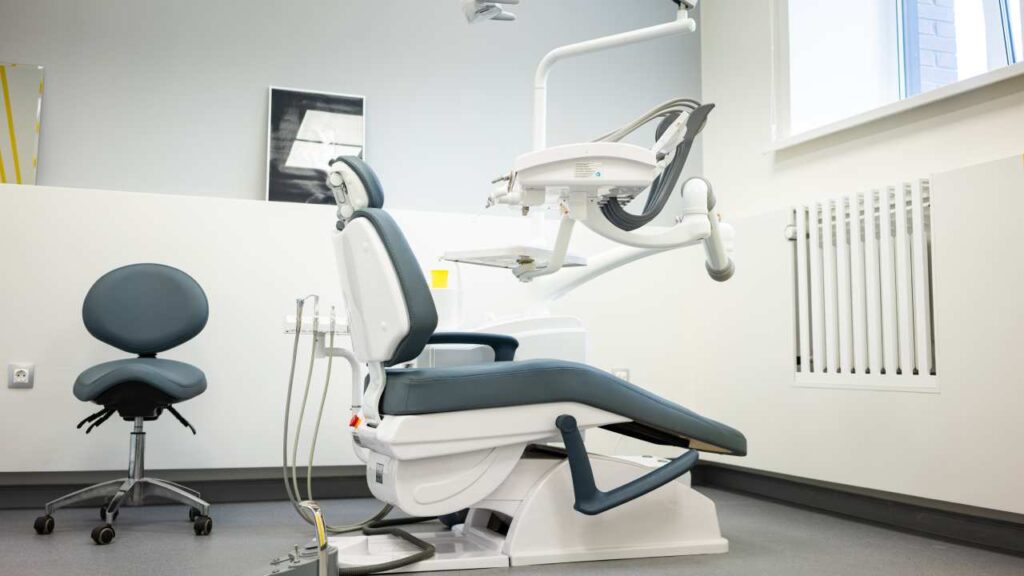 How a Cosmetic Smile Makeover NC Can Boost Your Confidence