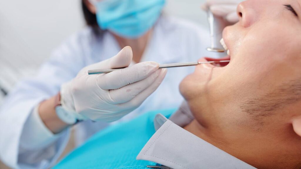 Choosing a Dentist for Full-Mouth Restoration: What Matters